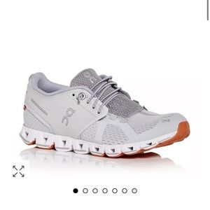 Women’s Cloud Low top running sneakers